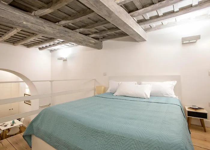 Appartement Holidays Teatro Pace Rome